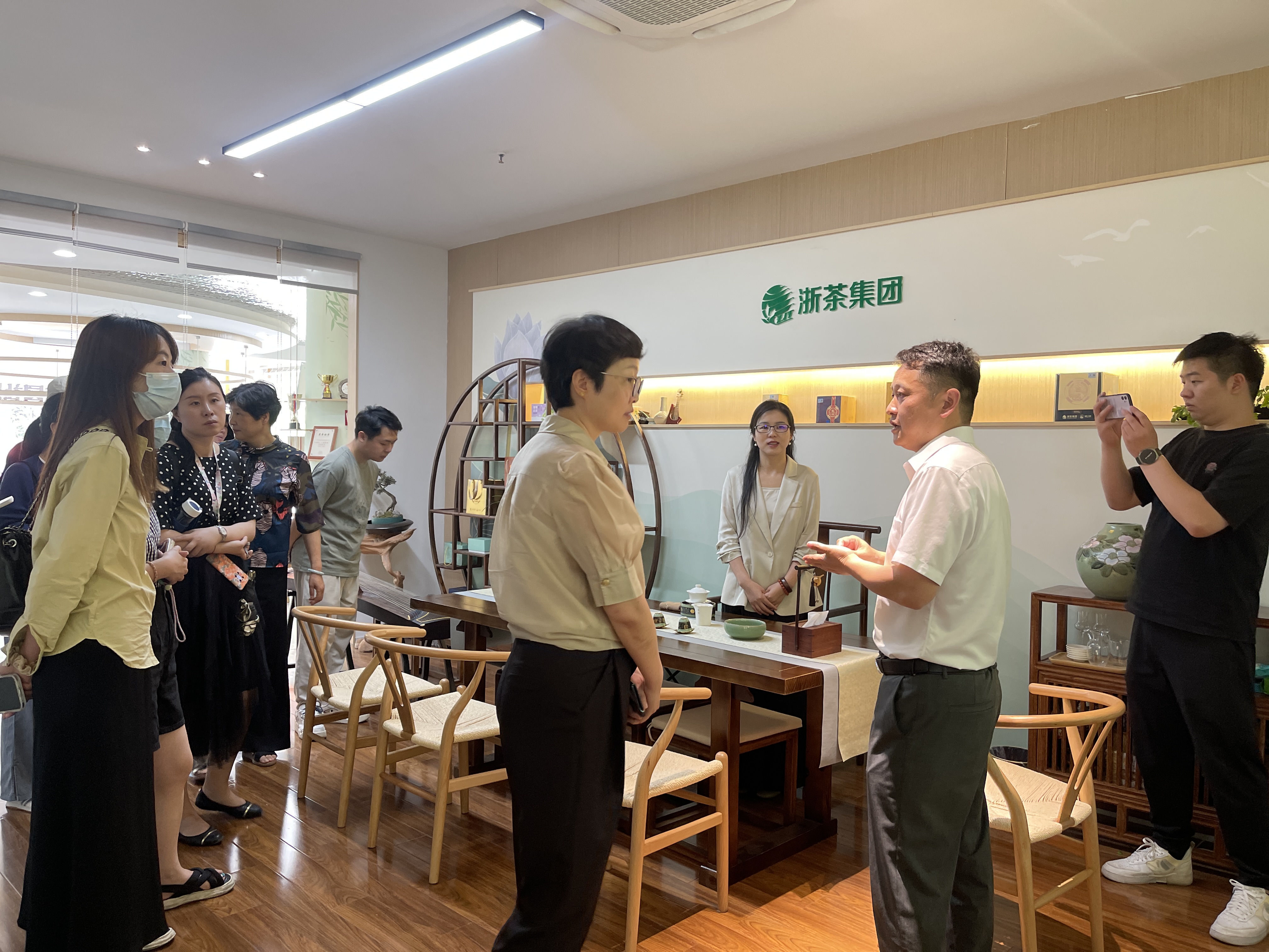 MK SPORTS狮峰制茶品鉴中心助力茶文化进社区工作