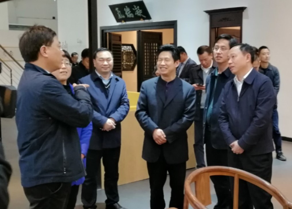 恩施州刘芳震州长一行莅临MK SPORTS考察